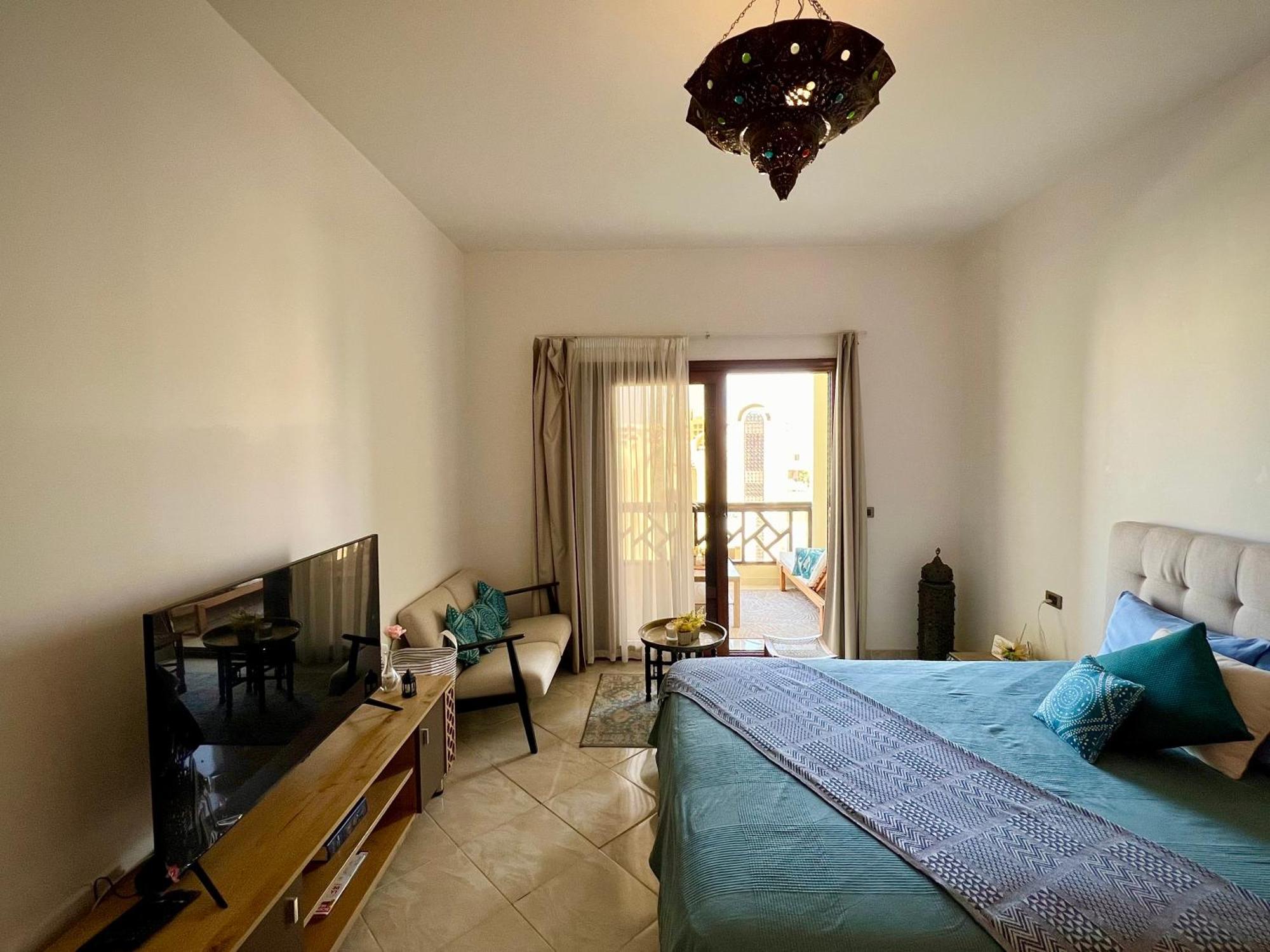 Luxury Beachfront Studio- Foreign Nationals Only Hurghada Eksteriør bilde