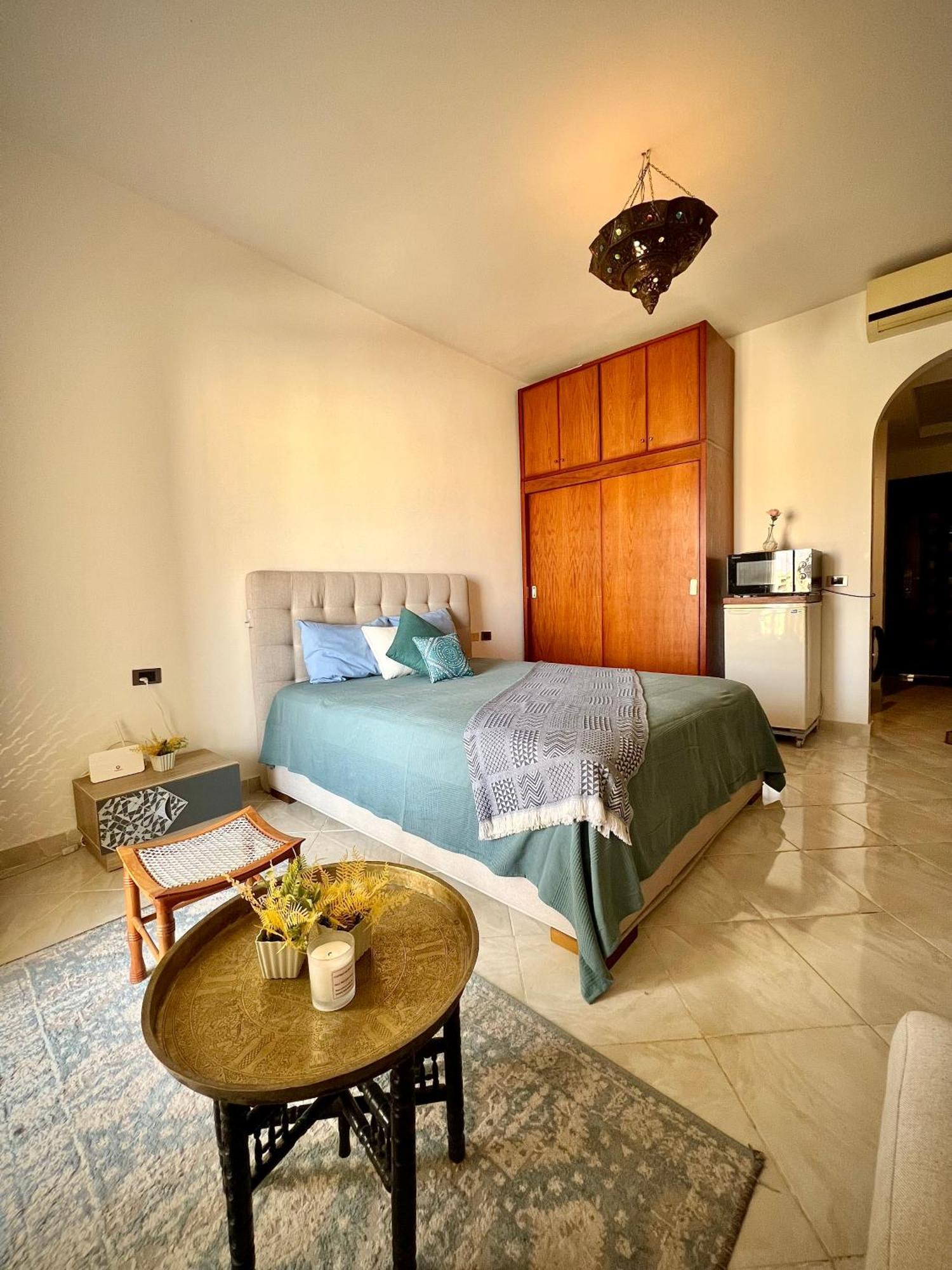 Luxury Beachfront Studio- Foreign Nationals Only Hurghada Eksteriør bilde