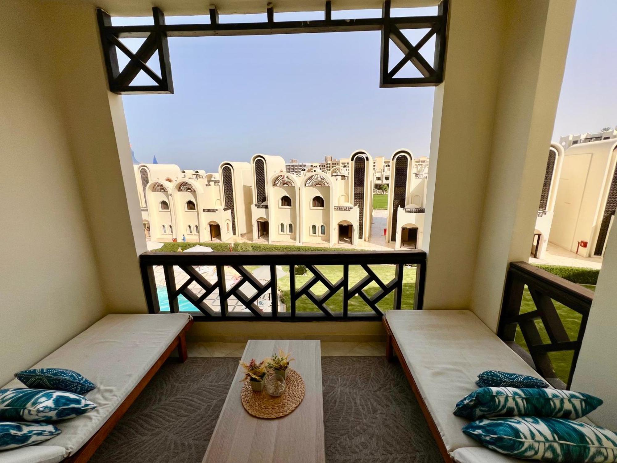 Luxury Beachfront Studio- Foreign Nationals Only Hurghada Eksteriør bilde